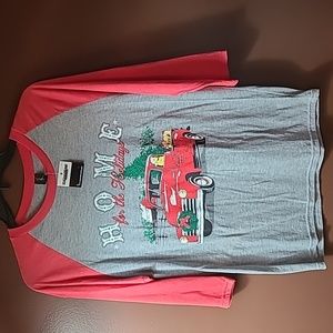 Women's Southern Drift Christmas Shirt Size Small NWT